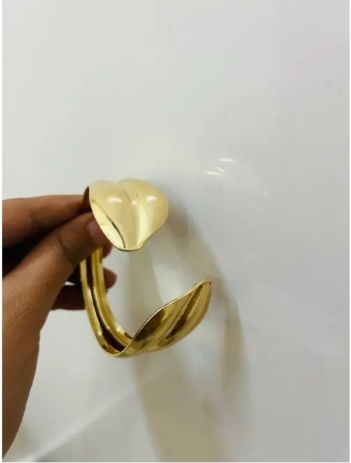 Leaf open adjustable kada