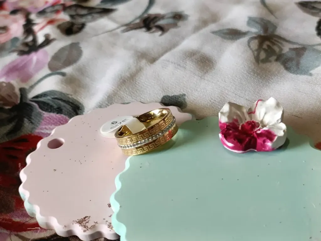 [02-0001] Diamond gold ring 20095