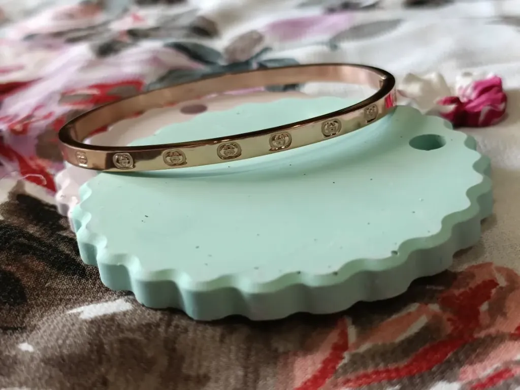 [04-0002] Gucci Rosegold braclet 1401