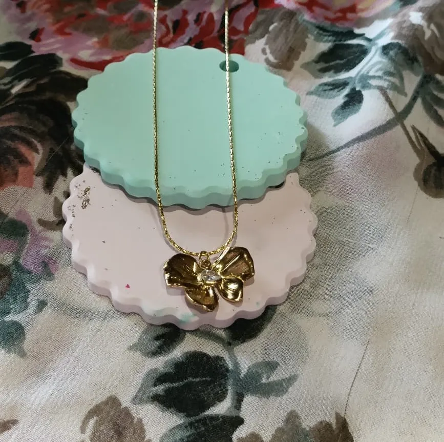 [03-0004] Bow Necklace 20777