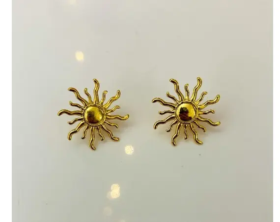 Mini sun earrings